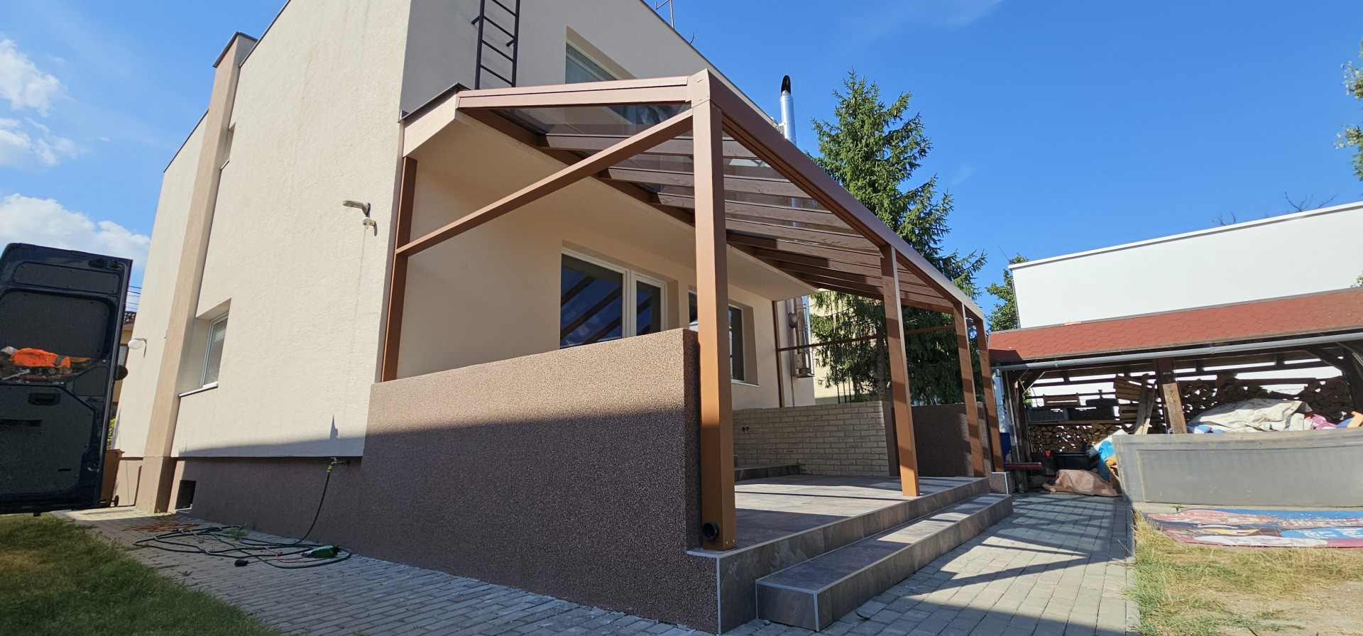 Moderní design a atraktivní barevné varianty