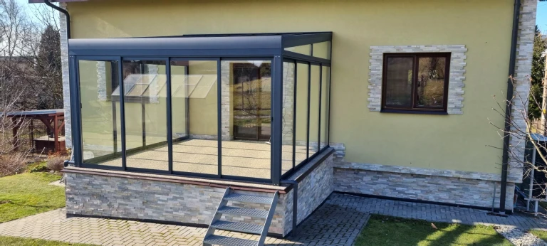 Hliníková pergola ROBUST + zasklení STANDARD - Hošťalovice